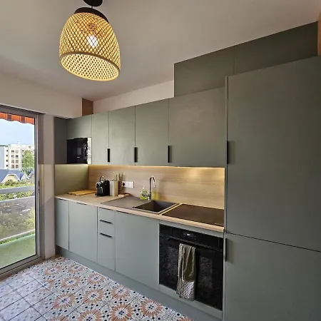 Au Coeur Du Triangle D'or Apartment